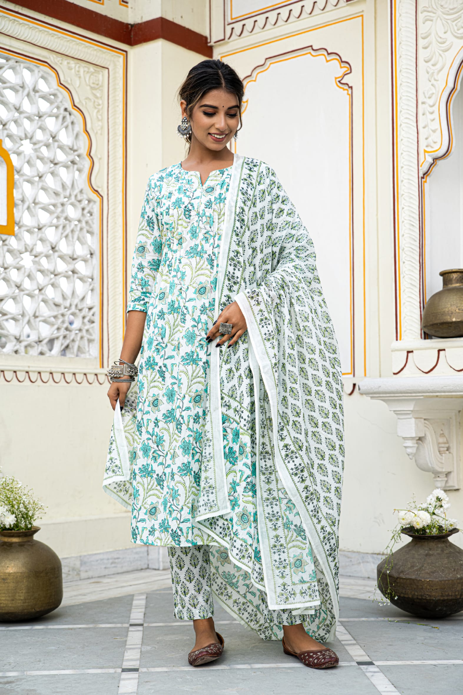 White Cotton Block Printed Kurta Pant Set With Pleats & Printed Cotton Dupatta Bada Boota