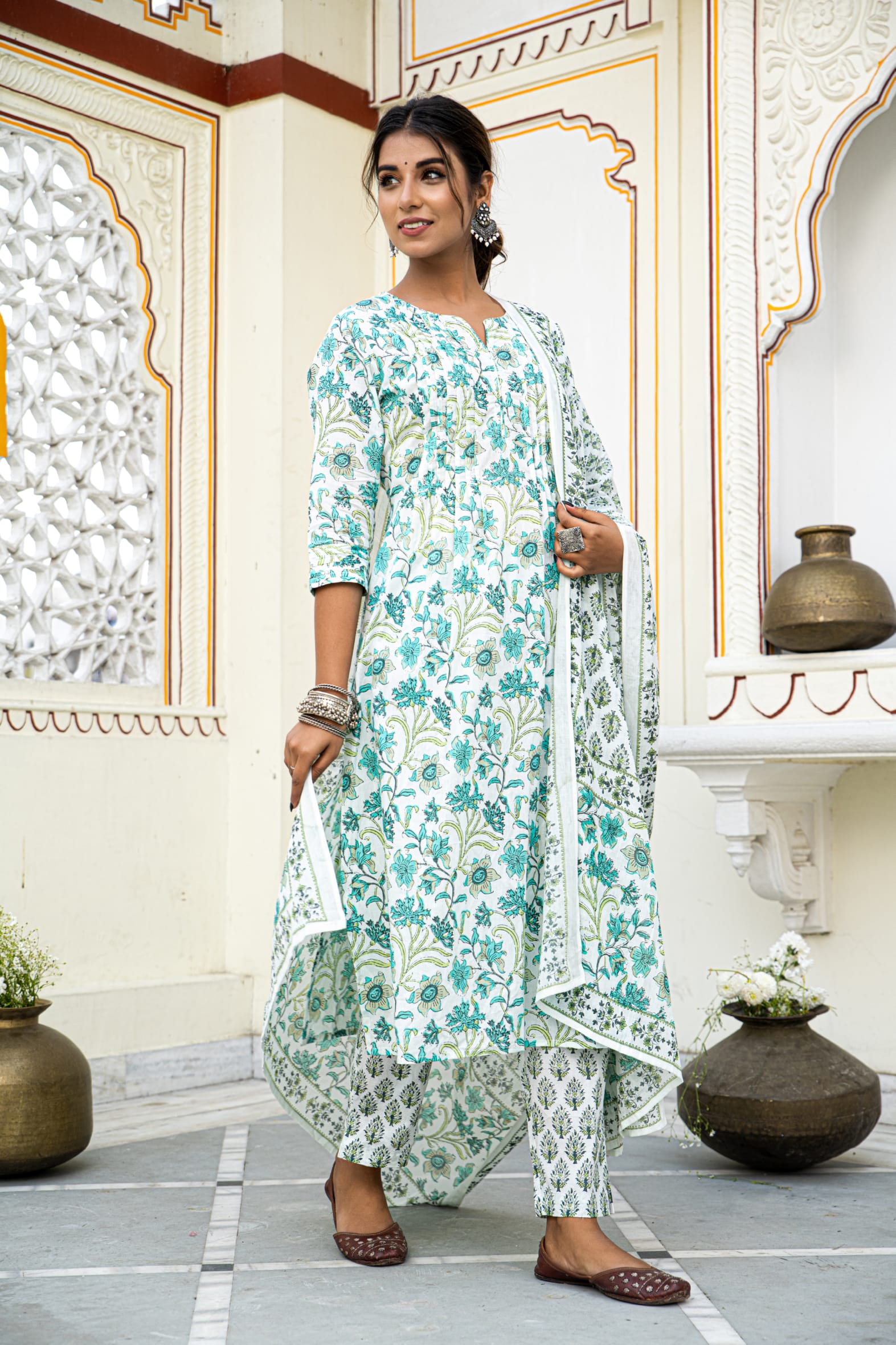 White Cotton Block Printed Kurta Pant Set With Pleats & Printed Cotton Dupatta Bada Boota