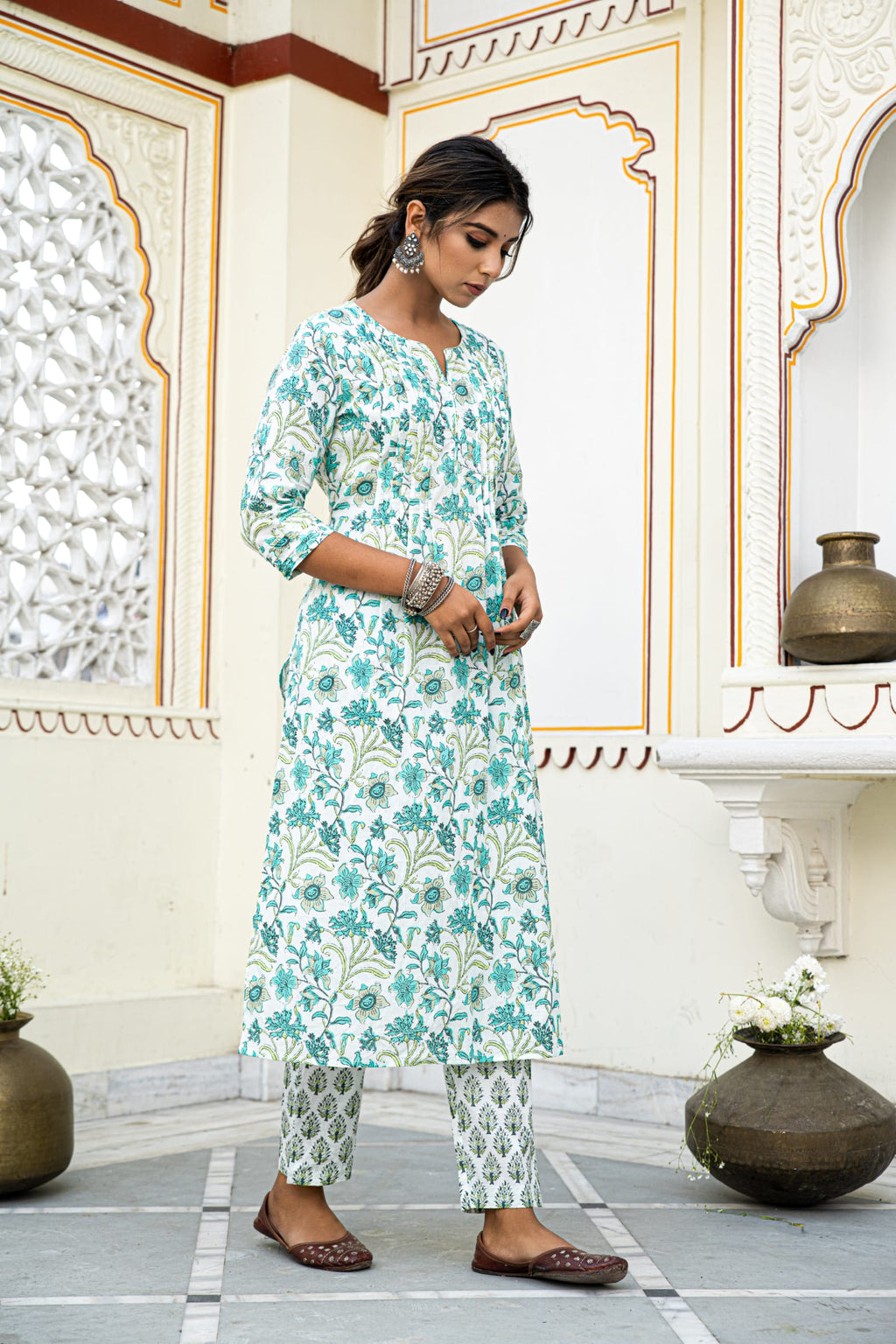 White Cotton Block Printed Kurta Pant Set With Pleats & Printed Cotton Dupatta Bada Boota
