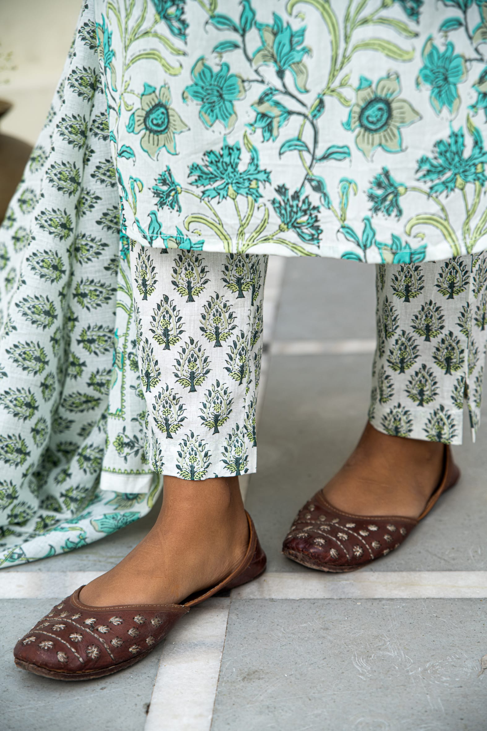 White Cotton Block Printed Kurta Pant Set With Pleats & Printed Cotton Dupatta Bada Boota