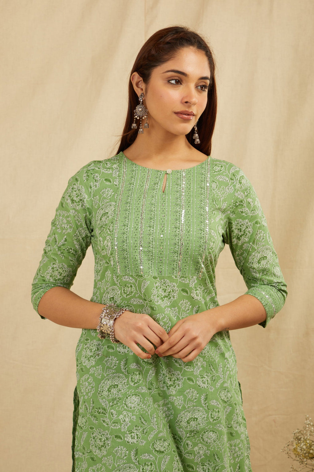 Green Straight Cotton Kurta Pant Set With Dupatta - Set of 3 Bada Boota