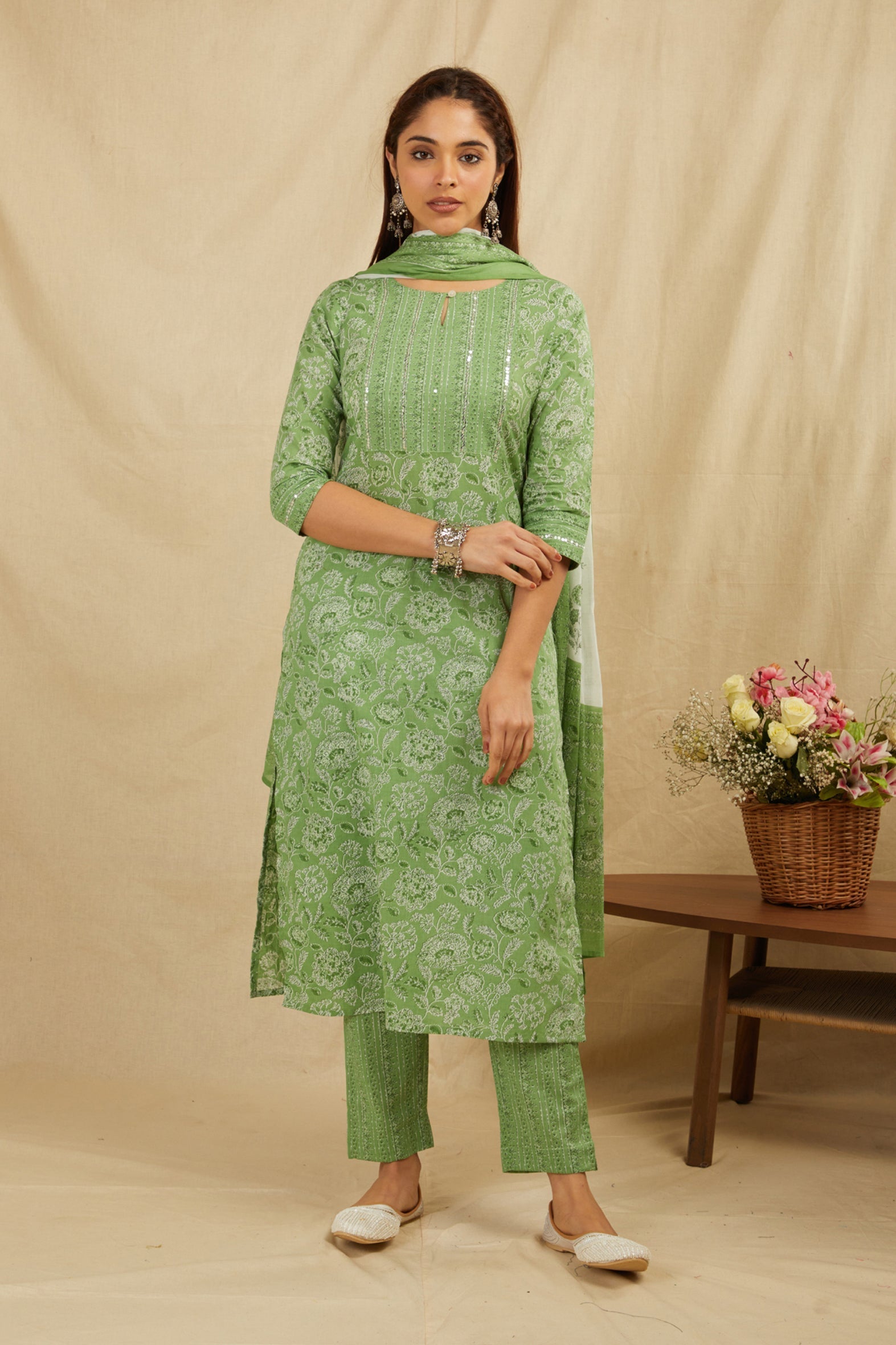 Green Straight Cotton Kurta Pant Set With Dupatta - Set of 3 Bada Boota
