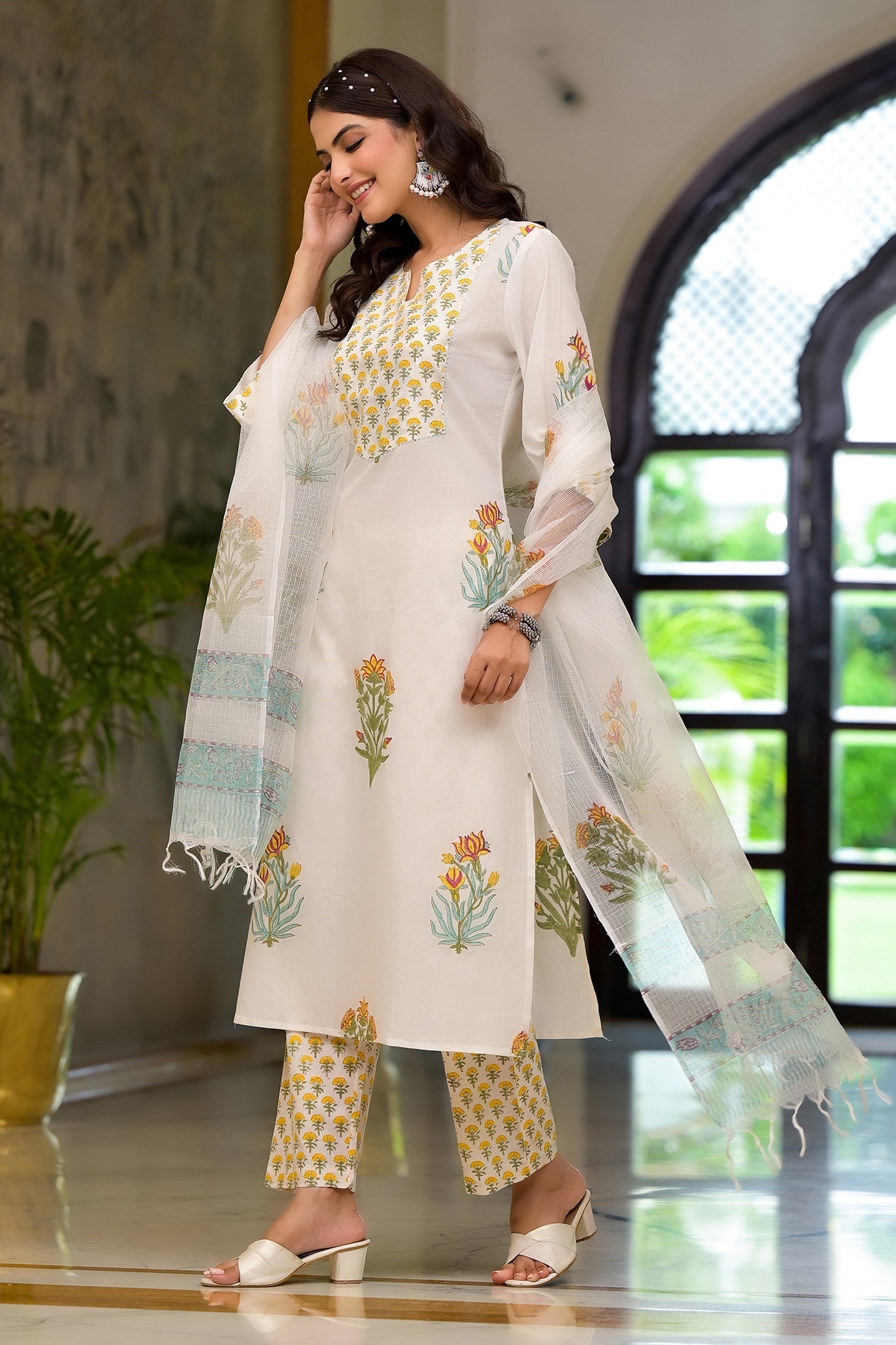White Cotton Mughal Block Printed Kurta Pant Set With Dupatta Bada Boota