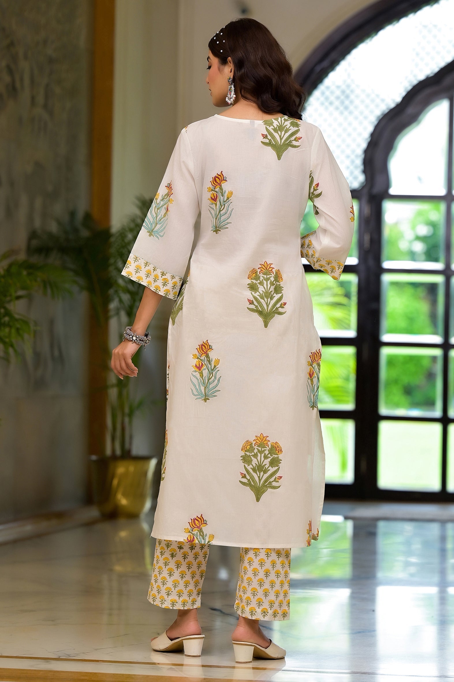 White Cotton Mughal Block Printed Kurta Pant Set With Dupatta Bada Boota