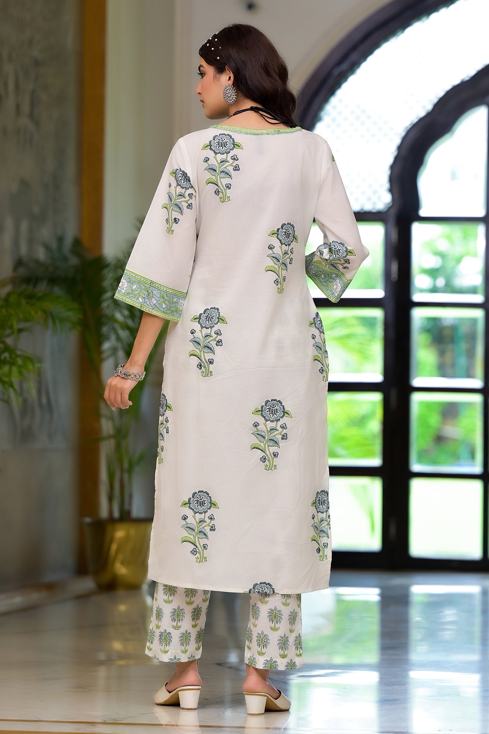 White Cotton Mughal Block Printed Kurta Pant Set With Dupatta Bada Boota