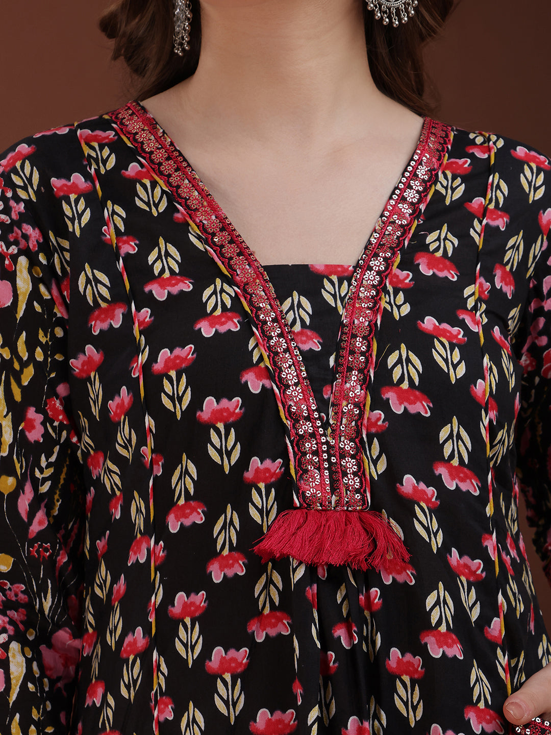 Floral Printed kurta set with  Embroidered lace detailing and Pant and matching dupatta (Black) Hiralal Fashion